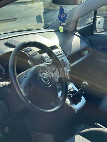 Mazda 5 
