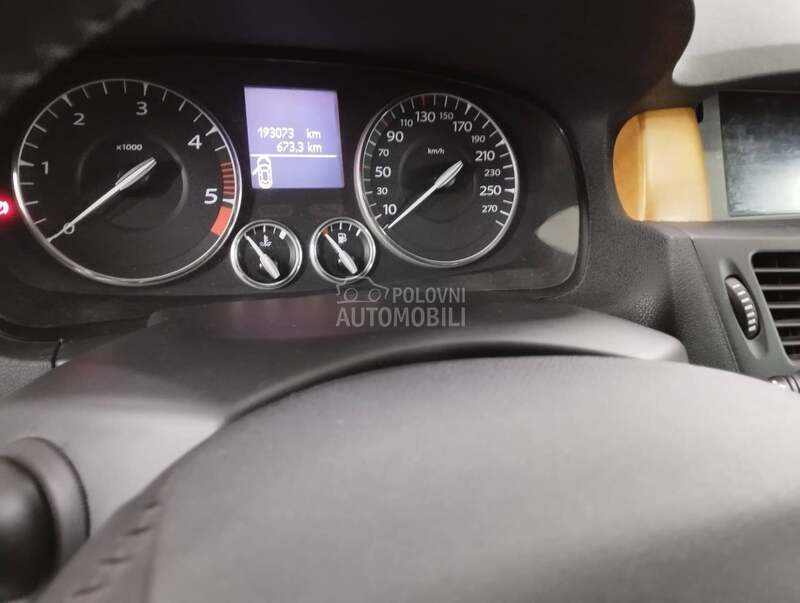 Renault Laguna Paris initiale