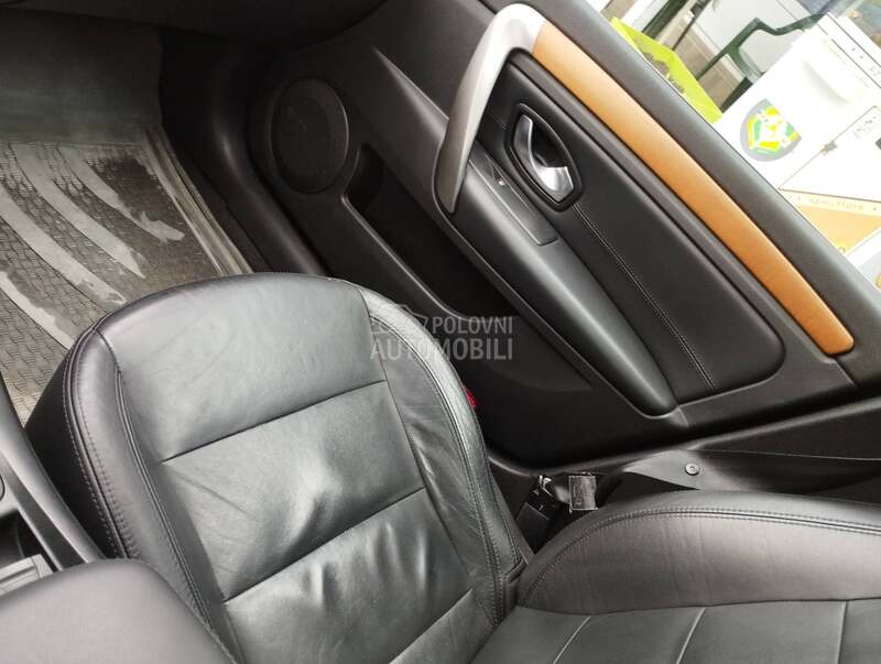 Renault Laguna Paris initiale