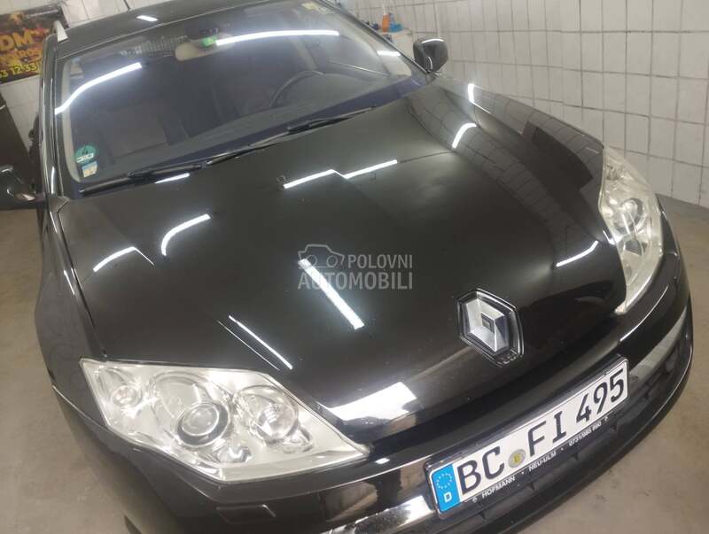 Renault Laguna Paris initiale