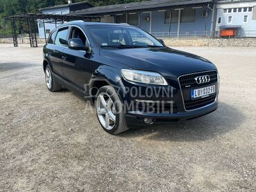 Audi Q7 
