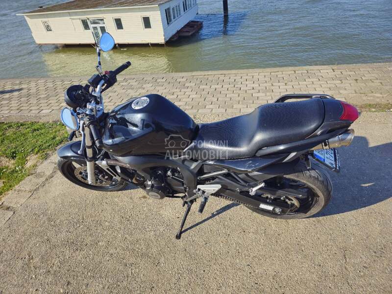 Yamaha FZ6