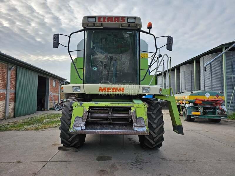 Claas MEGA 204