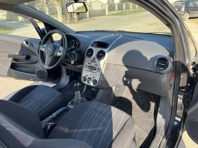 Opel Corsa D 