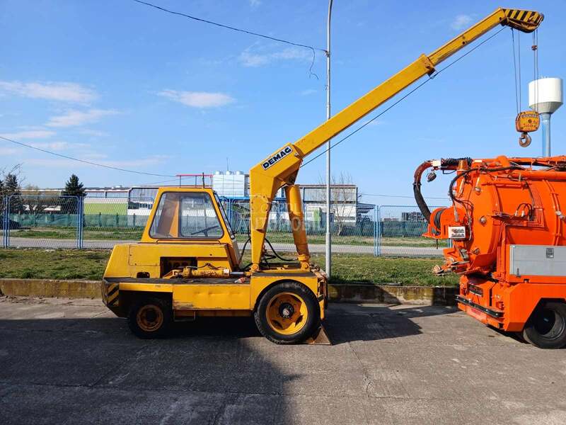 Demag V42