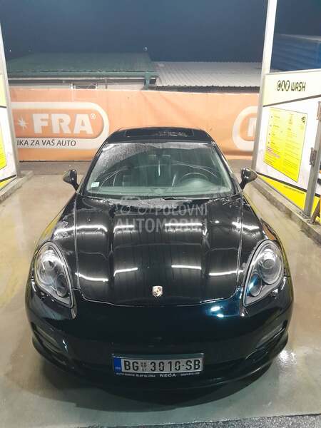 Porsche Panamera 4.8i