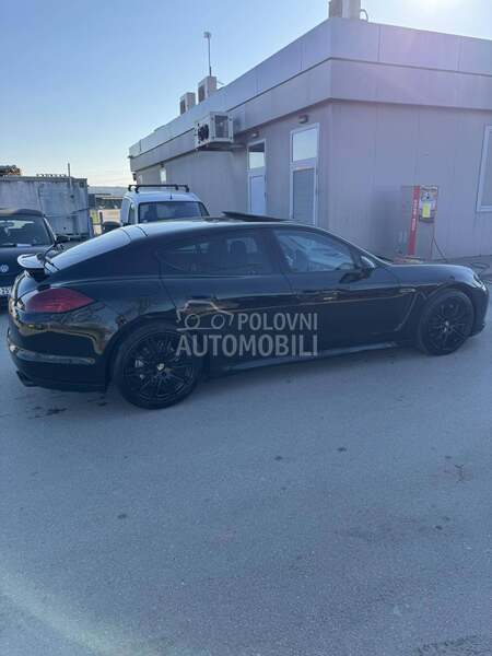 Porsche Panamera 4.8i