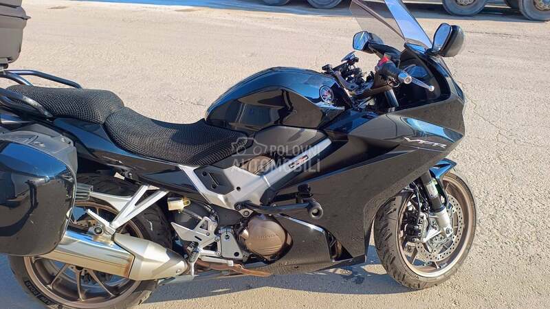 Honda vfr800f