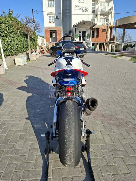 BMW S1000RR