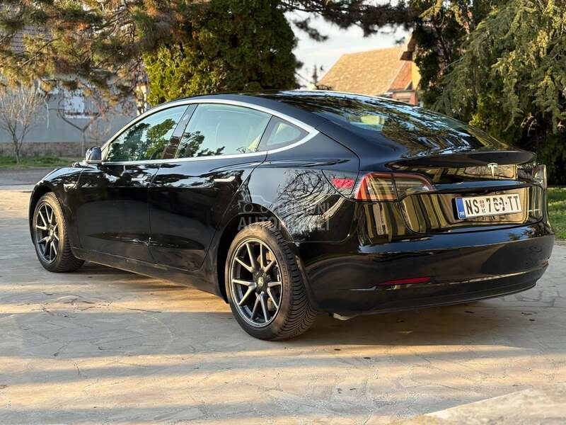 Tesla Model 3 LongRange DualMotor