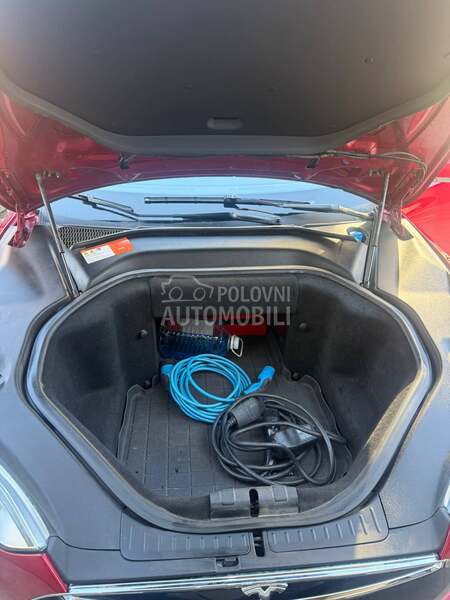 Tesla Model S P85