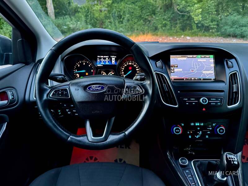 Ford Focus 1.6 TDCi/TITANIUM/