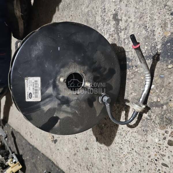 Kočiona servo pumpa