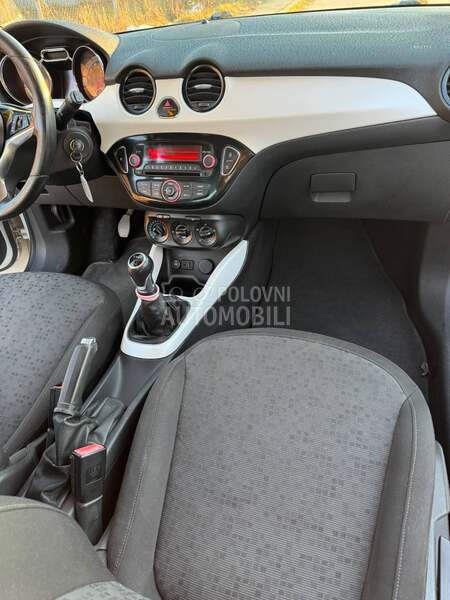 Opel Adam 