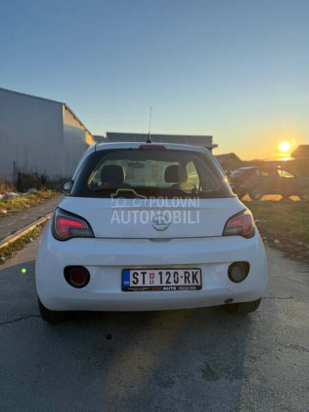 Opel Adam 