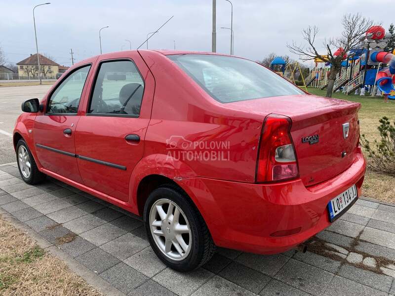 Dacia Logan 