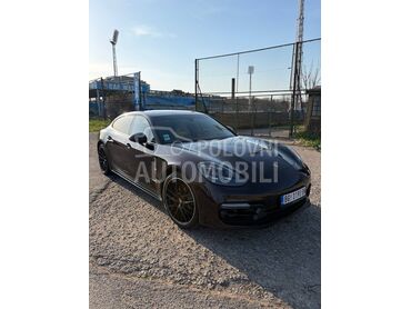 Porsche Panamera 4S