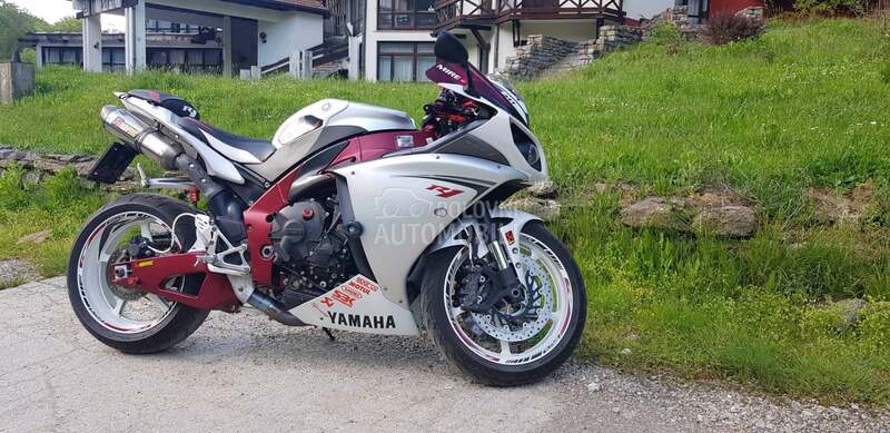 Yamaha R1