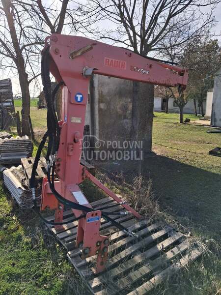 Rauch ruka za traktor