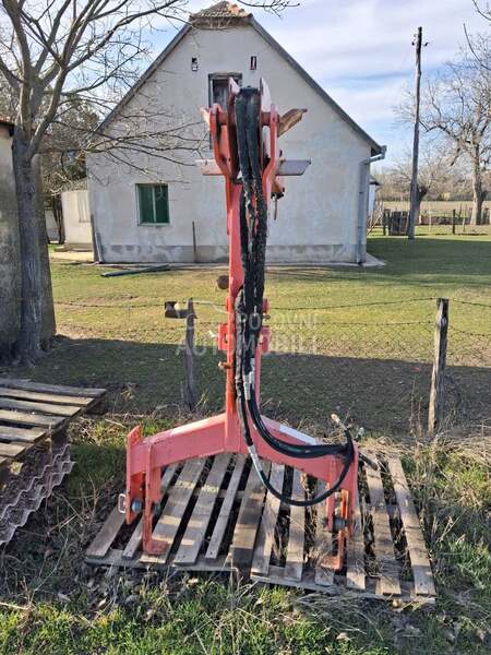 Rauch ruka za traktor