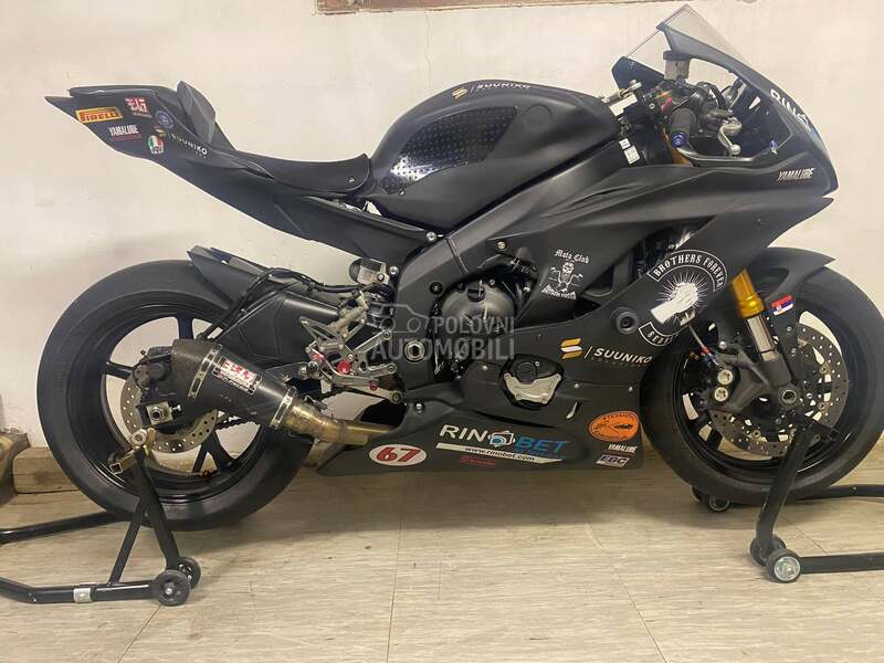 Yamaha R6