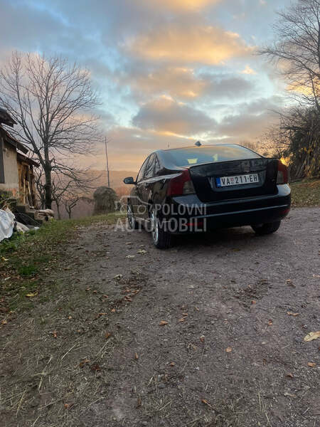 Volvo S40 