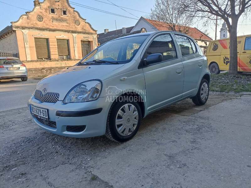 Toyota Yaris 1.0 vvti