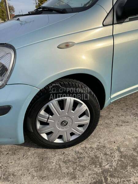Toyota Yaris 1.0 vvti