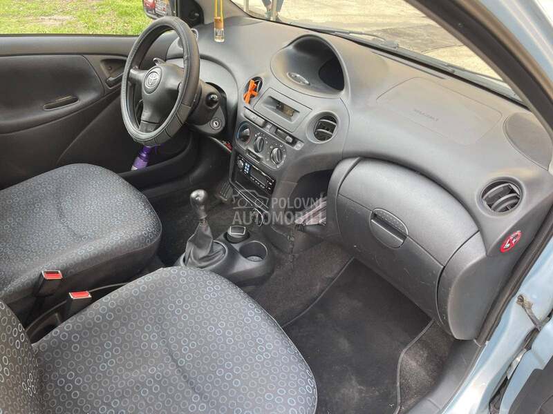 Toyota Yaris 1.0 vvti