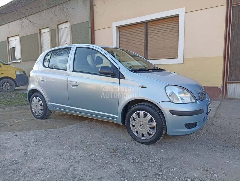 Toyota Yaris 1.0 vvti