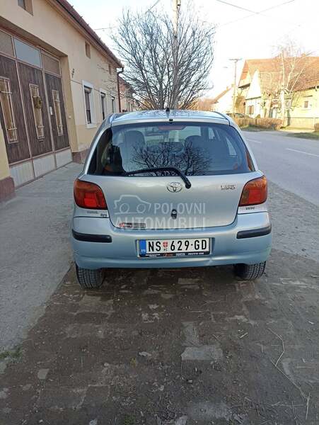 Toyota Yaris 1.0 vvti