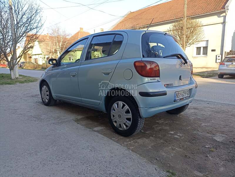 Toyota Yaris 1.0 vvti