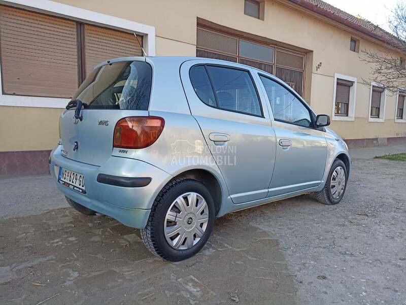 Toyota Yaris 1.0 vvti