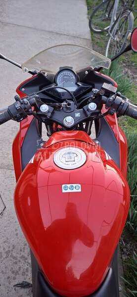 Honda CBR125R