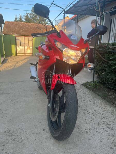 Honda CBR125R