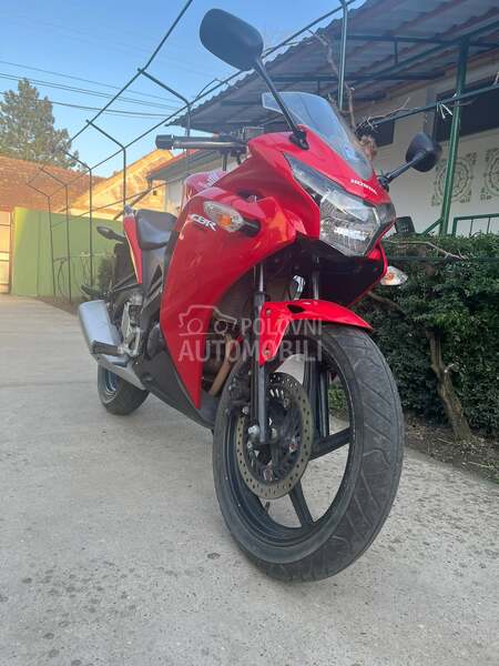 Honda CBR125R