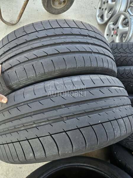 Dunlop 235/50 R18 Letnja