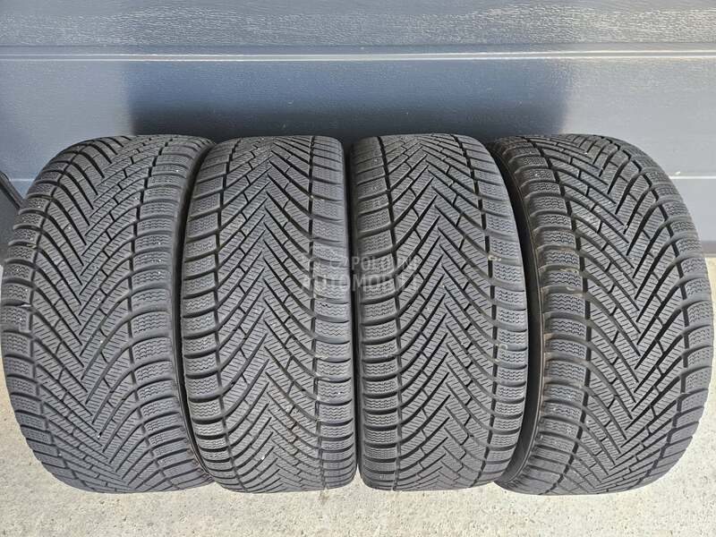 Pirelli 235/45 R18 Zimska