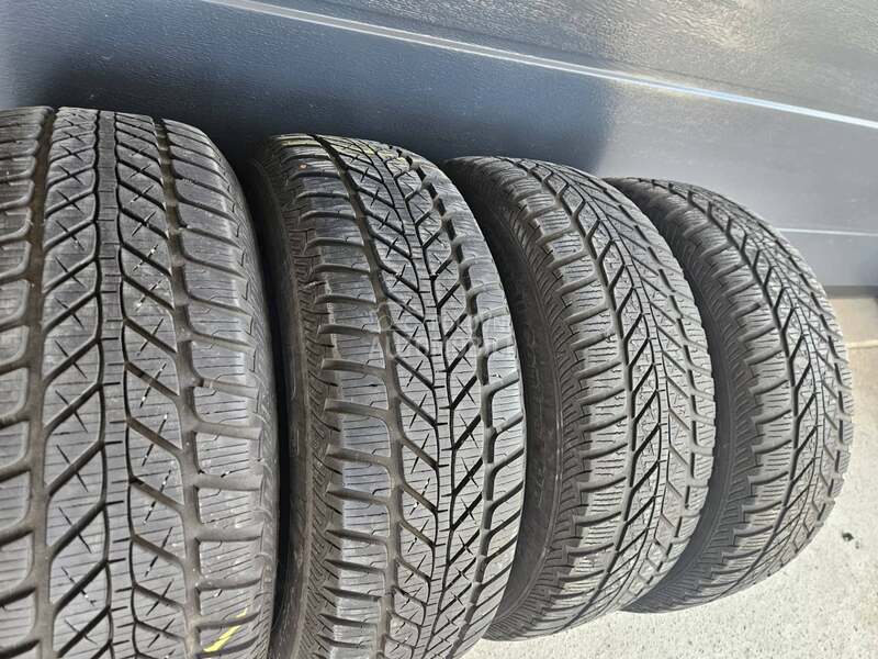 Fulda 215/65 R16 Zimska