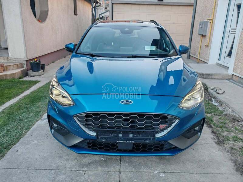 Ford Focus ST p.e.r.f.e.k.t.a.n