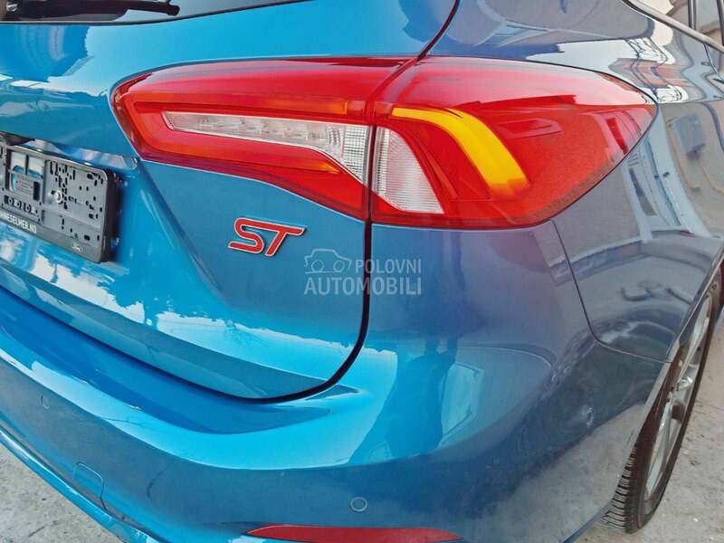 Ford Focus ST p.e.r.f.e.k.t.a.n