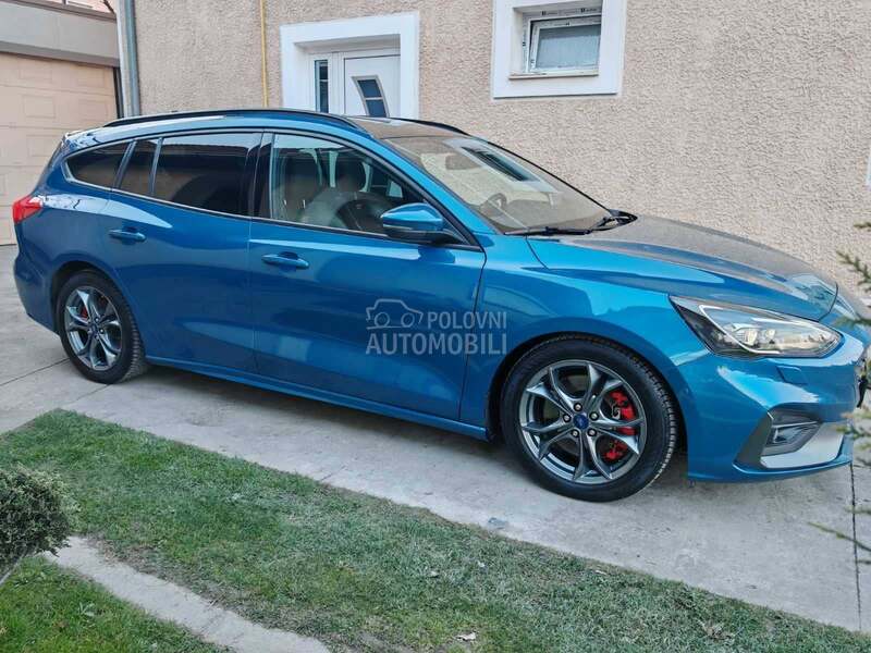 Ford Focus ST p.e.r.f.e.k.t.a.n