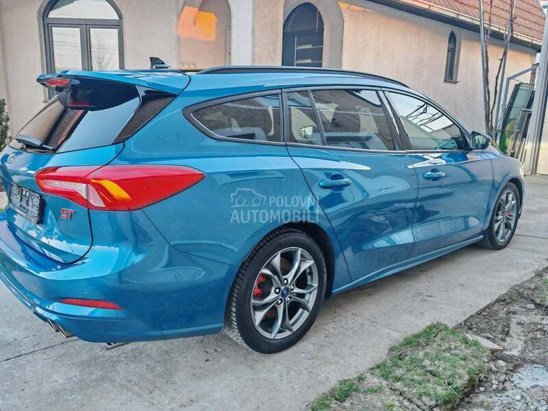 Ford Focus ST p.e.r.f.e.k.t.a.n