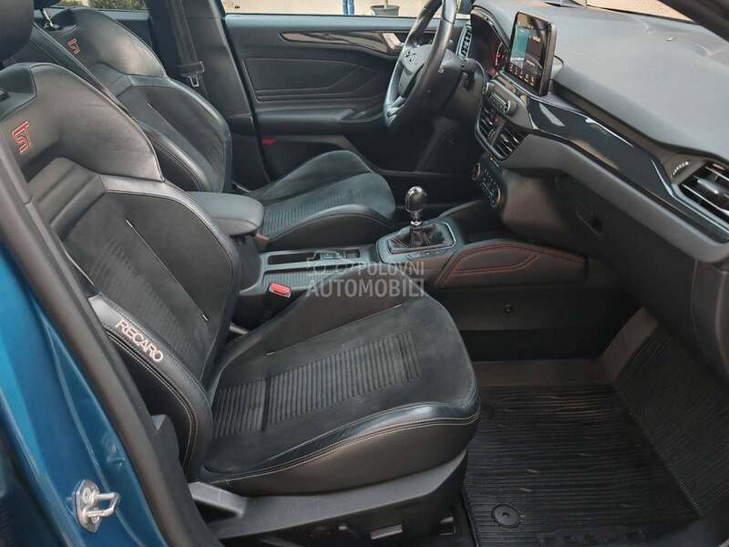 Ford Focus ST p.e.r.f.e.k.t.a.n