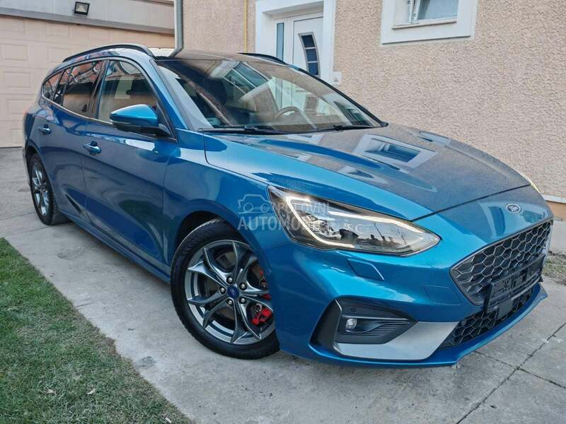 Ford Focus ST p.e.r.f.e.k.t.a.n