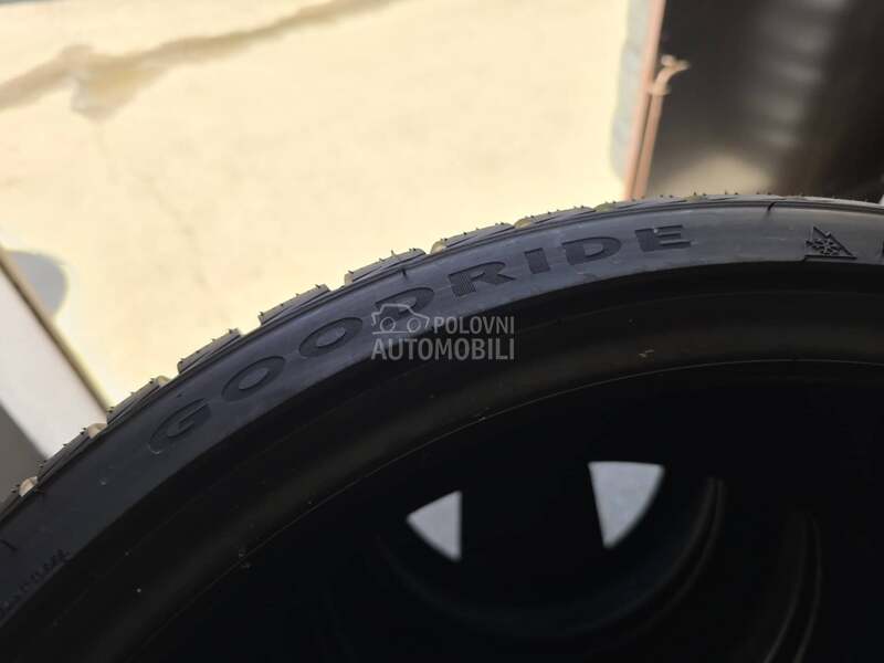 Goodride 225/35 R19 Zimska