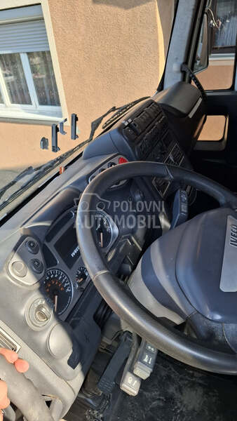 Iveco 75e17 tector