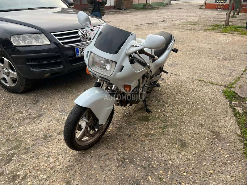 Honda cbr 600 f1