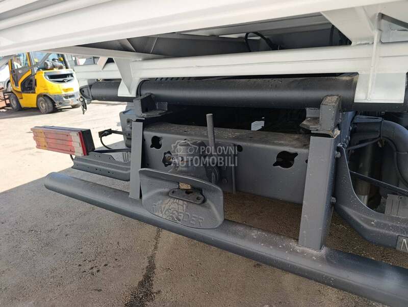 Mercedes Benz 1222  kiper