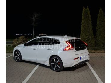 Volvo V40 D2
